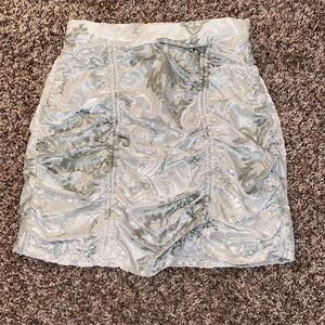 Sheer skirt w/ velvet print